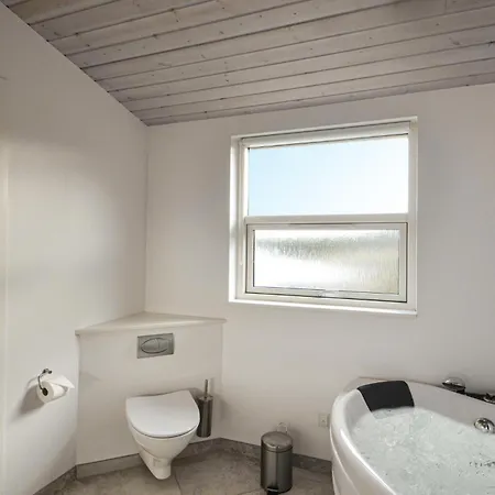 Three-bedroom In Orsted (Midtjylland)