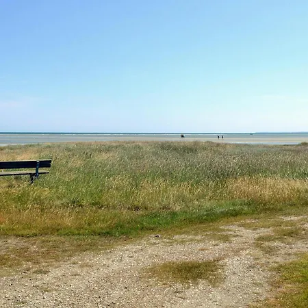 Σπίτι διακοπών Three-bedroom In *