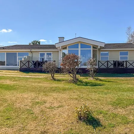 Three-bedroom In Orsted (Midtjylland)