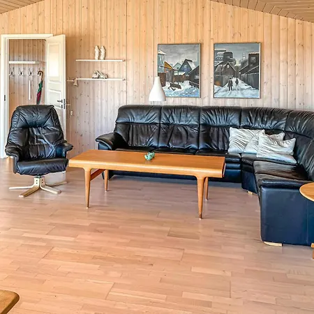 Three-bedroom In Σπίτι διακοπών *